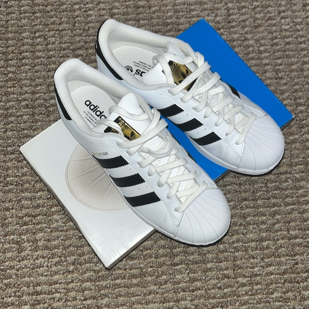 Adidas Superstar